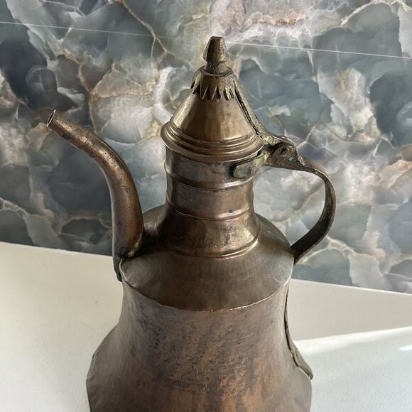 Vintage Hand Forged Lidded Coffee Urn Pitcher Copper Turkish Middle Eastern - Picture 3 of 16